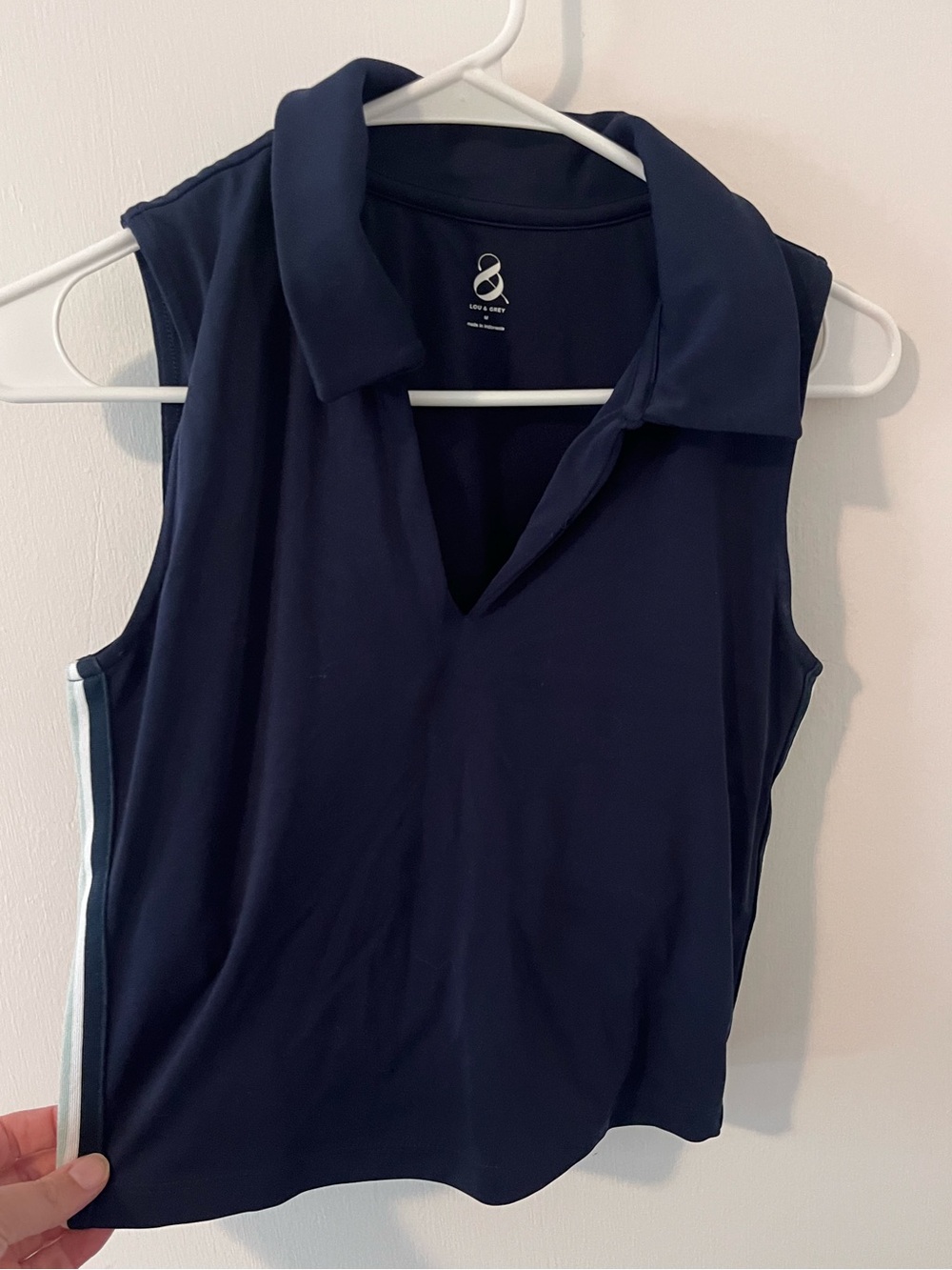 Lou & Grey Luvstretch Navy Sleeveless Polo Built in Bra Tennis Pickleball Medium